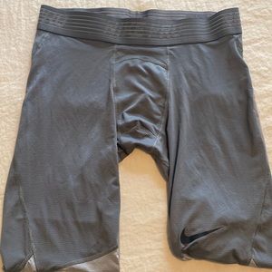 Men’s Nike Pro Compression Tights sized XL